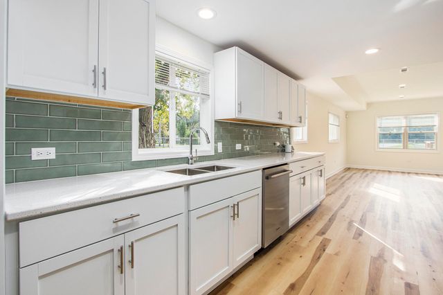 6800 W 25th Avenue, Gary, IN 46406