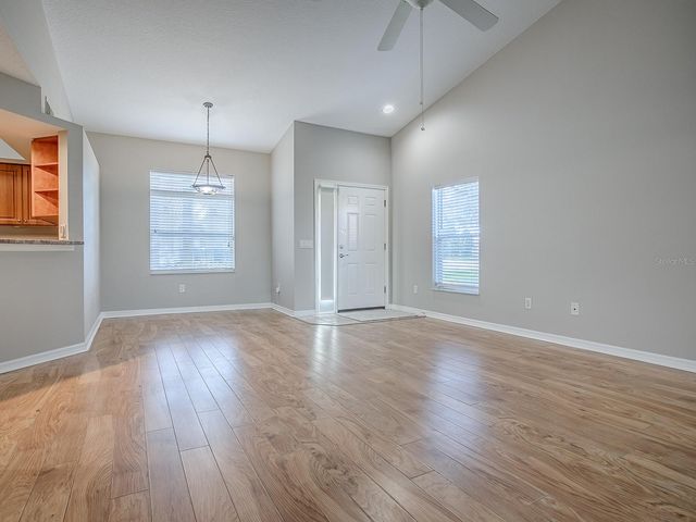 5318 EDGEWATER WAY 10, Oxford, FL 34484