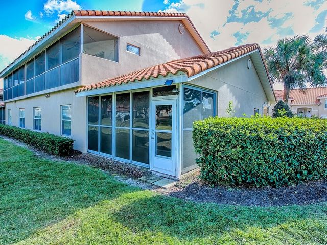 5318 EDGEWATER WAY 10, Oxford, FL 34484