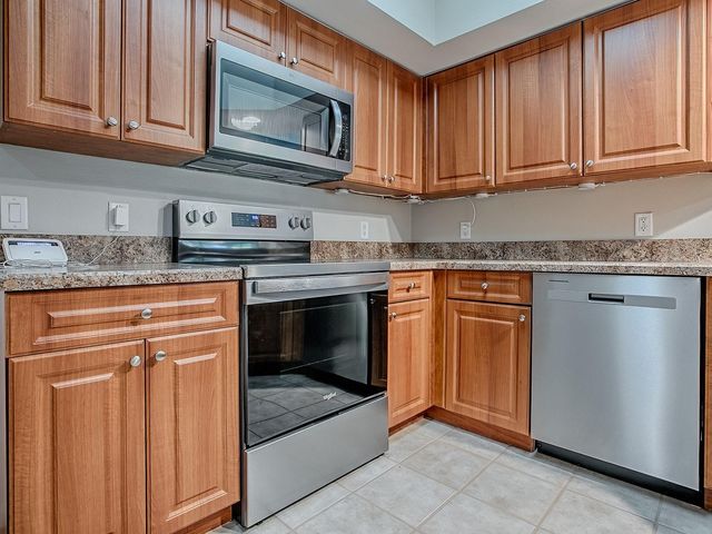 5318 EDGEWATER WAY 10, Oxford, FL 34484