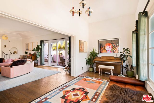 3700 Lowry Road, Los Angeles, CA 90027