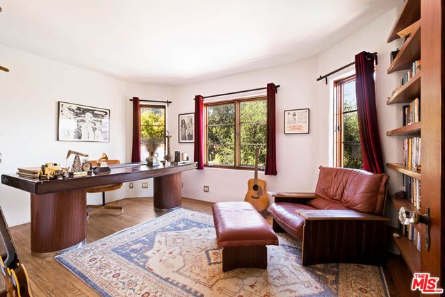 3700 Lowry Road, Los Angeles, CA 90027