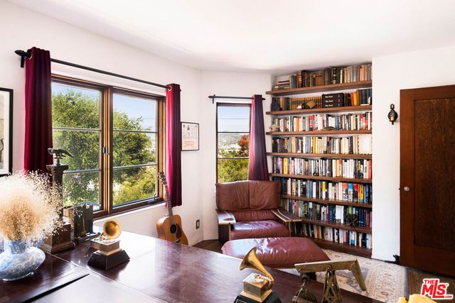 3700 Lowry Road, Los Angeles, CA 90027