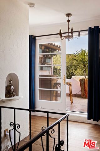 3700 Lowry Road, Los Angeles, CA 90027