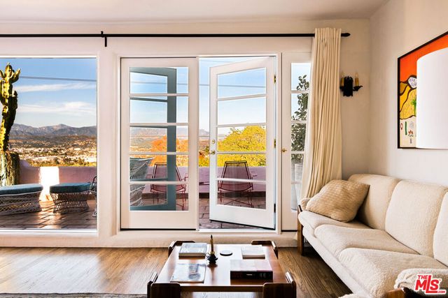 3700 Lowry Road, Los Angeles, CA 90027