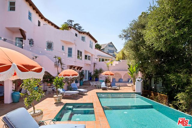 3700 Lowry Road, Los Angeles, CA 90027
