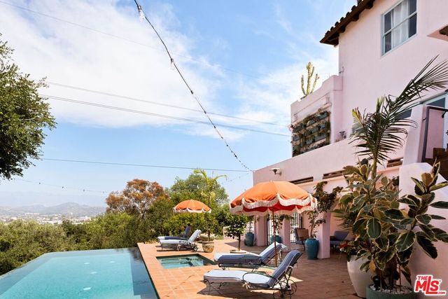 3700 Lowry Road, Los Angeles, CA 90027