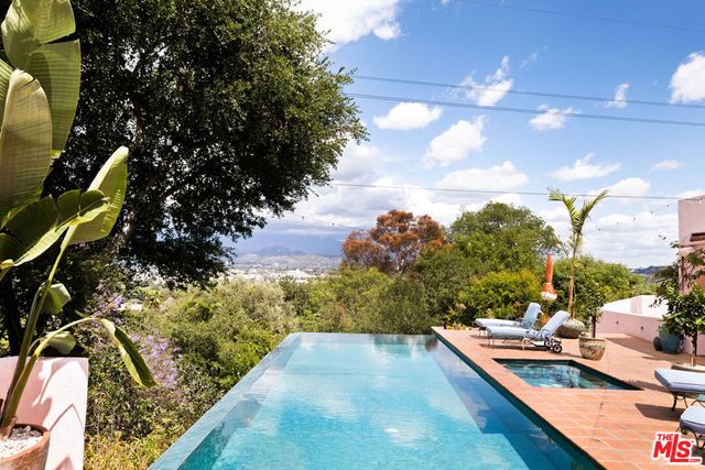 3700 Lowry Road, Los Angeles, CA 90027