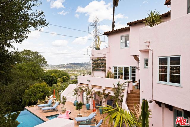 3700 Lowry Road, Los Angeles, CA 90027