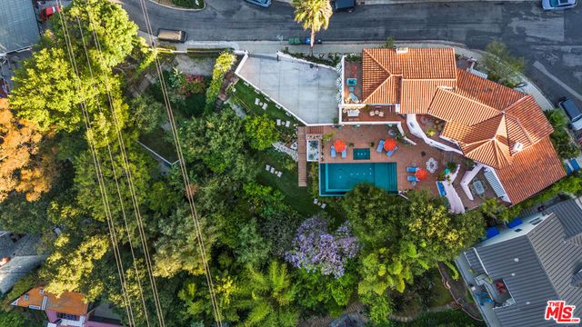 3700 Lowry Road, Los Angeles, CA 90027