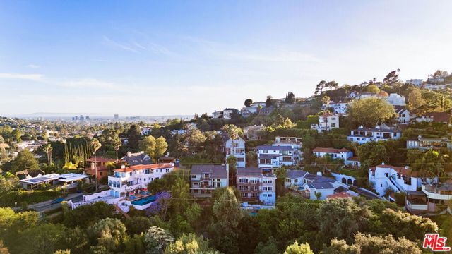 3700 Lowry Road, Los Angeles, CA 90027