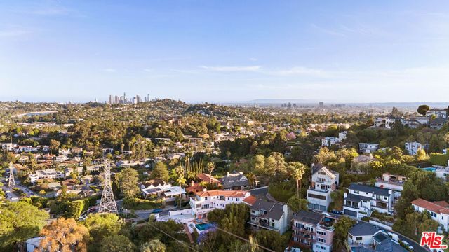 3700 Lowry Road, Los Angeles, CA 90027