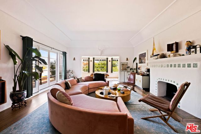3700 Lowry Road, Los Angeles, CA 90027