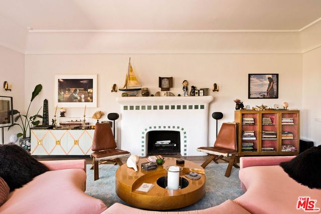 3700 Lowry Road, Los Angeles, CA 90027