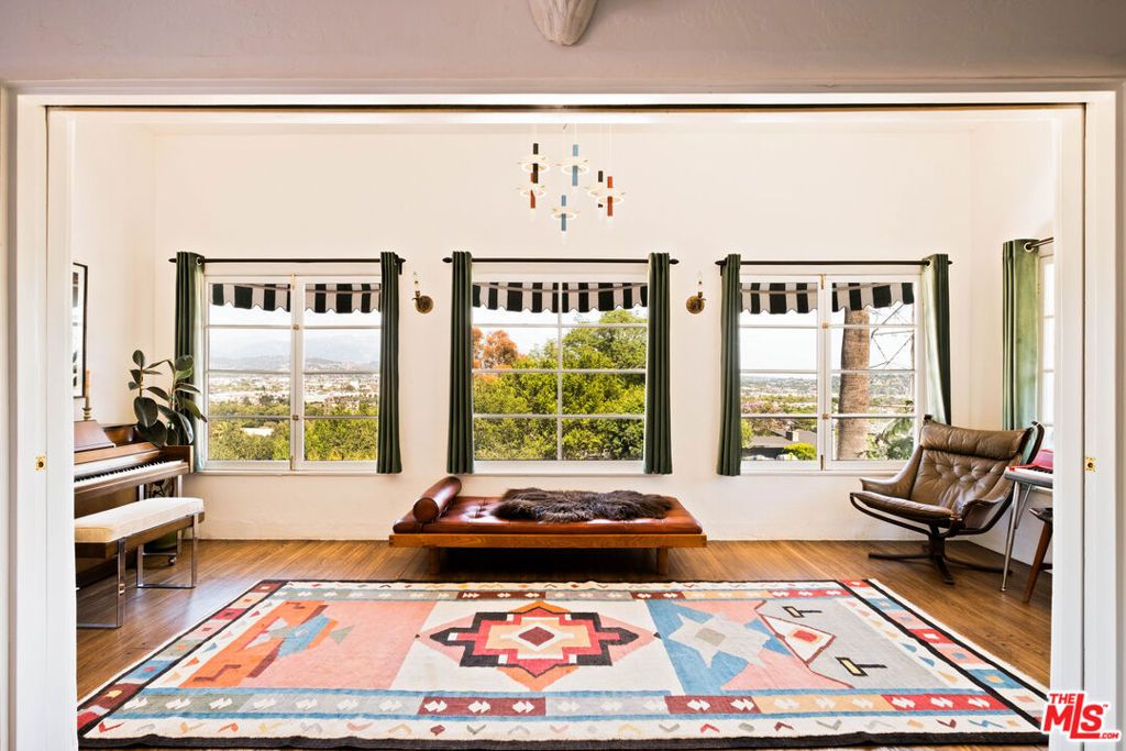 Image 12 of property listing at 3700 Lowry Road, Los Angeles, CA 90027