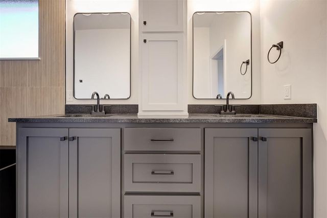 11601 SW 55th Street, Mustang, OK 73064