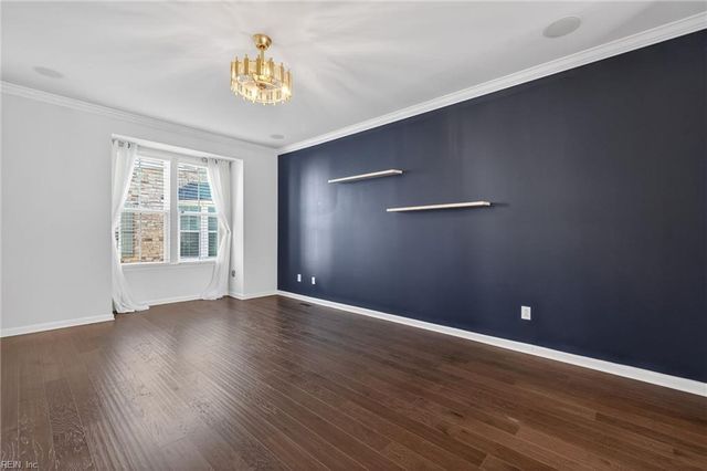 516 Clara LN, Virginia Beach, VA 23451