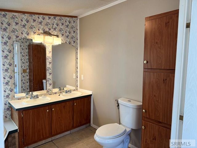 2085 N Whispering Pines Drive, Idaho Falls, ID 83401