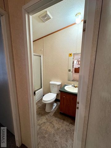 2085 N Whispering Pines Drive, Idaho Falls, ID 83401