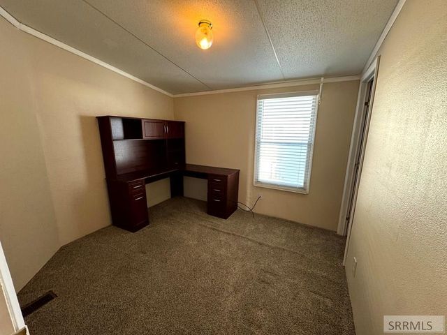 2085 N Whispering Pines Drive, Idaho Falls, ID 83401