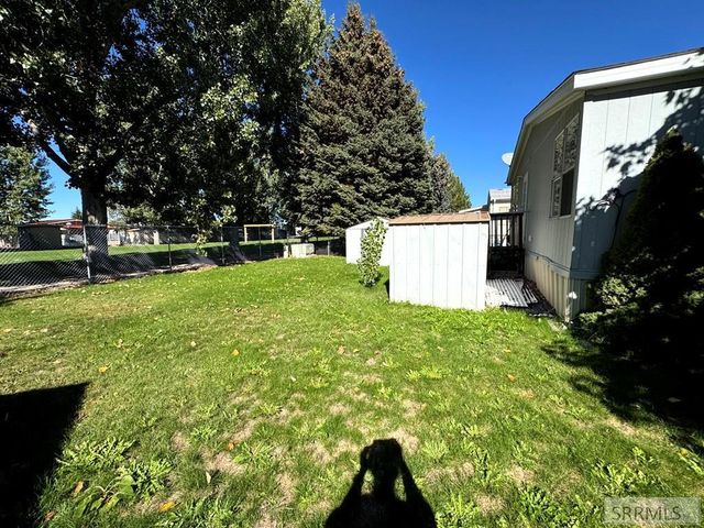 2085 N Whispering Pines Drive, Idaho Falls, ID 83401