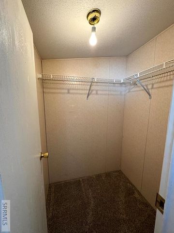 2085 N Whispering Pines Drive, Idaho Falls, ID 83401