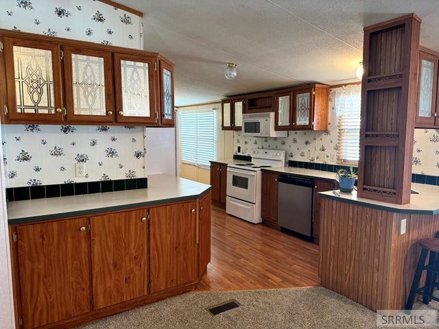 2085 N Whispering Pines Drive, Idaho Falls, ID 83401