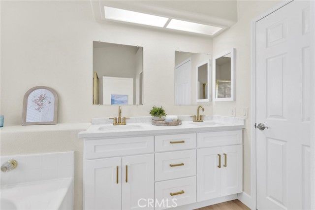 14392 Del Amo Drive, Victorville, CA 92392