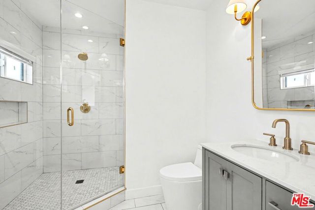 7832 Croydon Avenue, Los Angeles, CA 90045