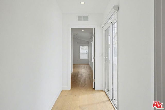 7832 Croydon Avenue, Los Angeles, CA 90045