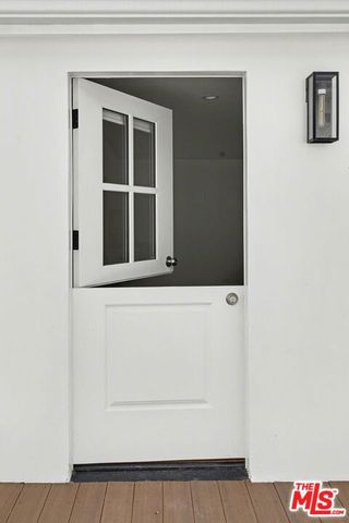 7832 Croydon Avenue, Los Angeles, CA 90045