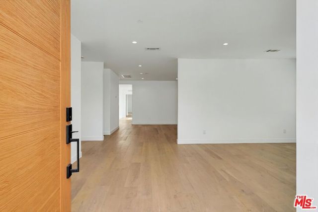 7832 Croydon Avenue, Los Angeles, CA 90045