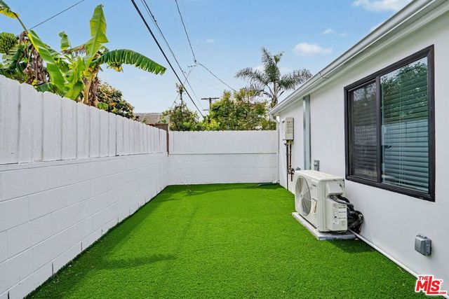 7832 Croydon Avenue, Los Angeles, CA 90045