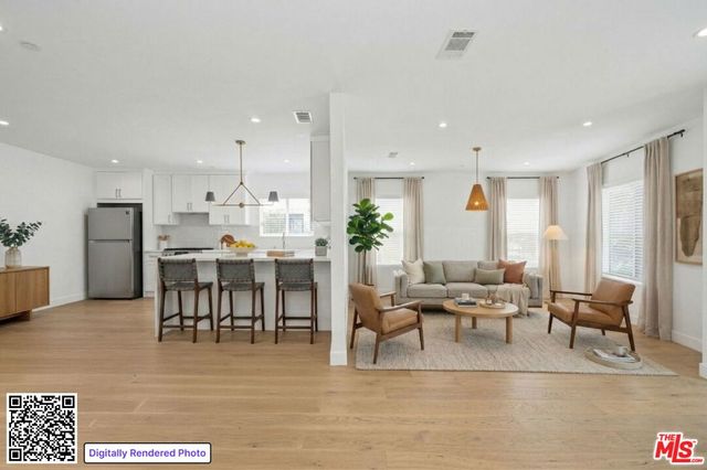 7832 Croydon Avenue, Los Angeles, CA 90045