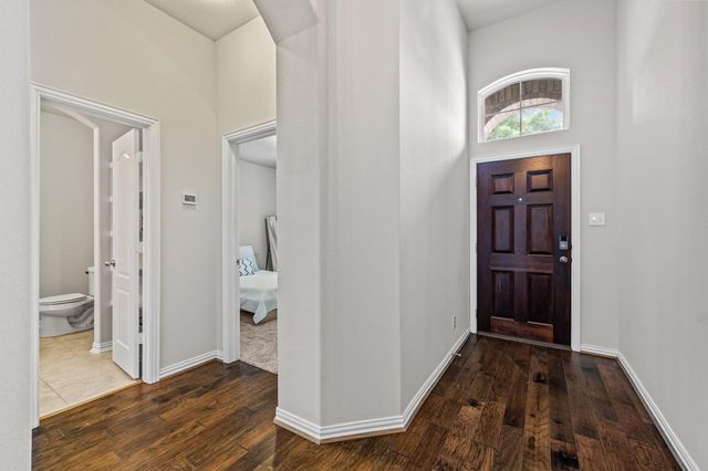 211 Meadow Ridge Way, Clute, TX 77531