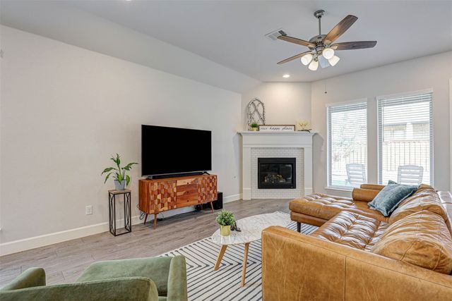 215 Buffalo Boulevard, Rhome, TX 76078