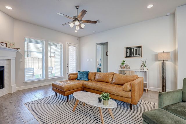215 Buffalo Boulevard, Rhome, TX 76078