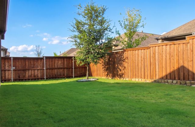 215 Buffalo Boulevard, Rhome, TX 76078