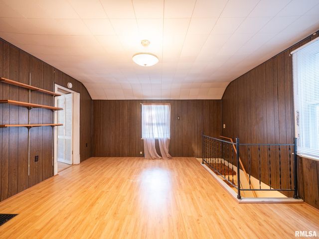 121 ROOSEVELT Street, Bartonville, IL 61607