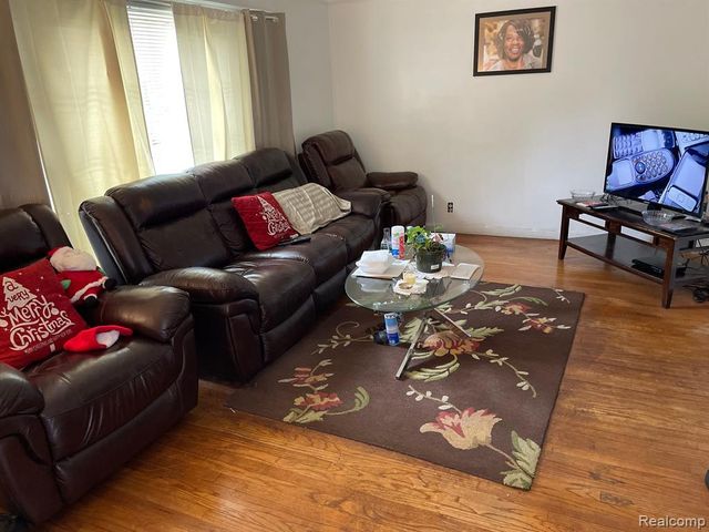 17543 Huntington Road, Detroit, MI 48219