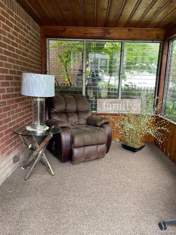17543 Huntington Road, Detroit, MI 48219