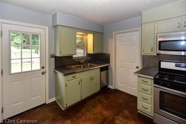 2211 Lanier DR A, Austin, TX 78757