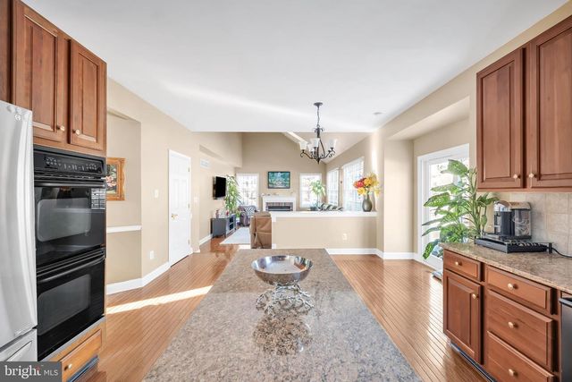 4 DORCHESTER LN, Newtown, PA 18940