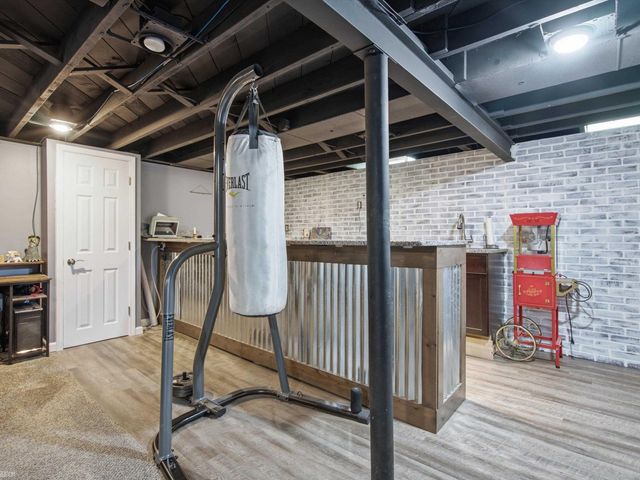 1005 N Esplanade Street, Mt Clemens, MI 48043