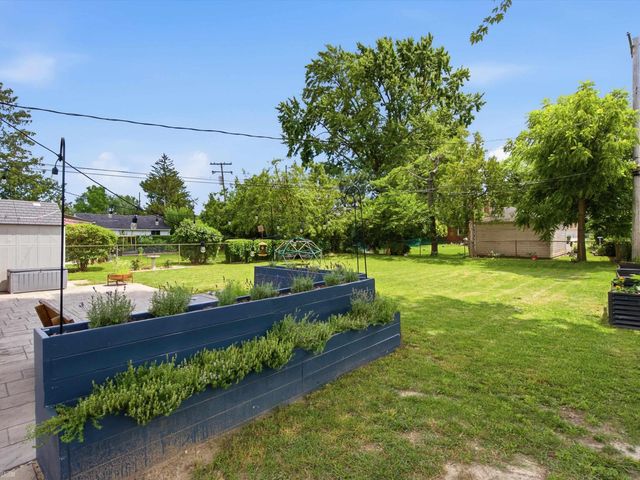 1005 N Esplanade Street, Mt Clemens, MI 48043