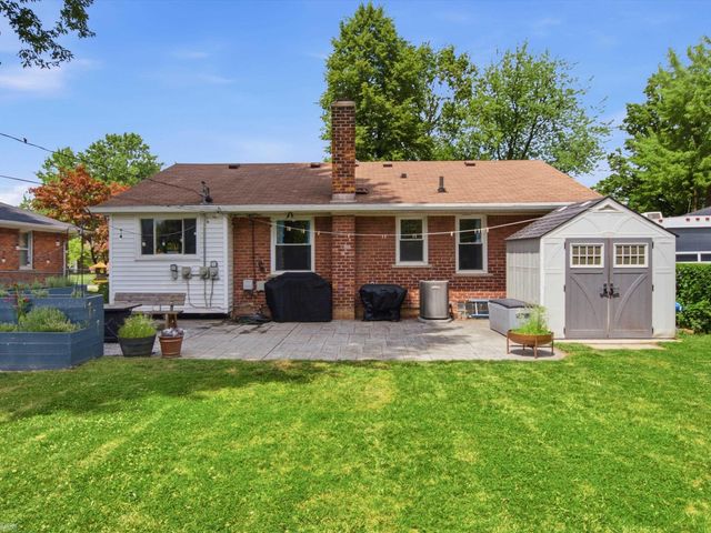 1005 N Esplanade Street, Mt Clemens, MI 48043