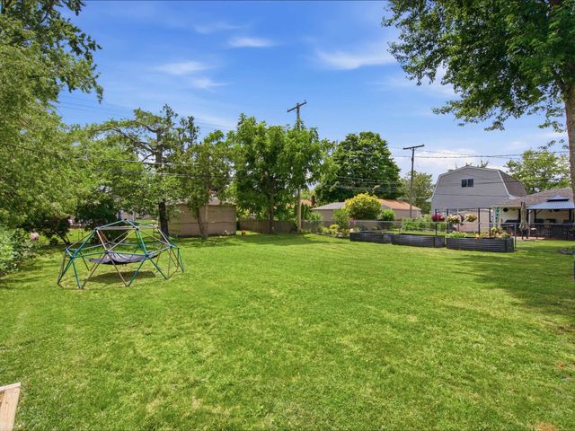 1005 N Esplanade Street, Mt Clemens, MI 48043