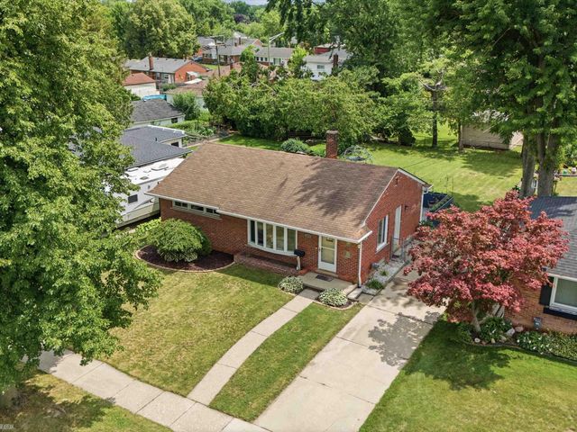 1005 N Esplanade Street, Mt Clemens, MI 48043