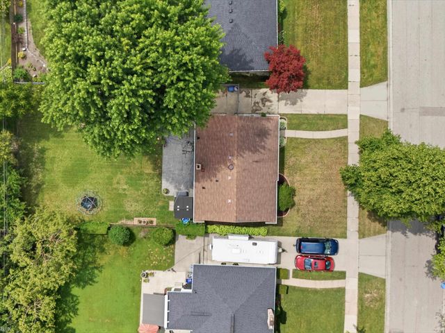 1005 N Esplanade Street, Mt Clemens, MI 48043
