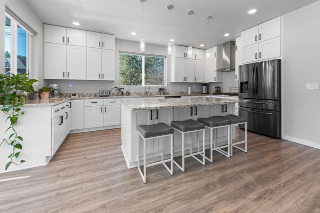 11625 N Alberta Ln, Spokane, WA 99218